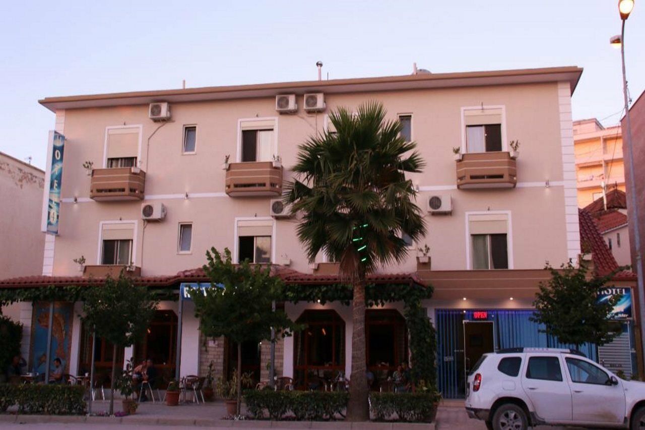 Hotel 4 Stinet Вльора Екстер'єр фото